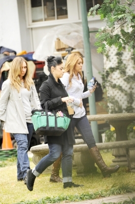  - x Arriving On The Set 15th December 2010
