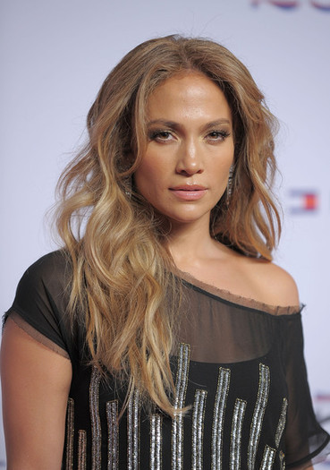 Jennifer+Lopez+Makeup+Metallic+Eyeshadow+sDvR3O-T4krl - Make up-actress