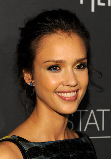 Jessica+Alba+Makeup+Bright+Eyeshadow+ixUJzlp9tINl - Make up-actress