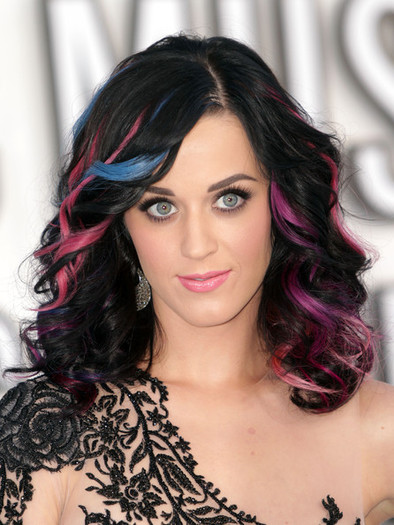 Katy+Perry+Makeup+Lipgloss+jRncTQvLiH6l - Make up-actress