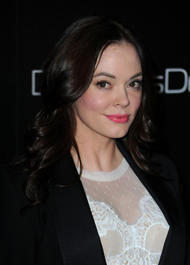 Rose+McGowan+Makeup+Pink+Lipstick+XwxpYJWjRlgl