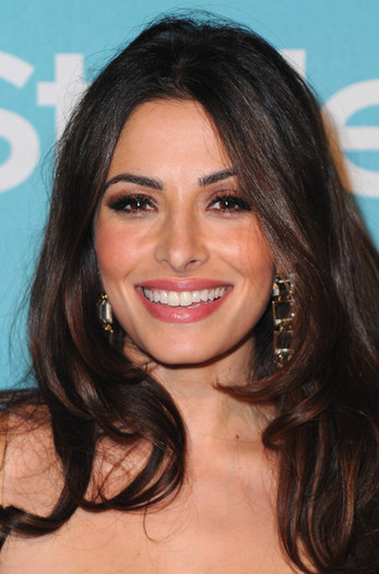 Sarah+Shahi+Makeup+Metallic+Eyeshadow+ACjbh2y9ETtl