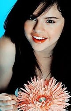 selena-cutie-selena-gomez-13597483-287-448[1] - poze