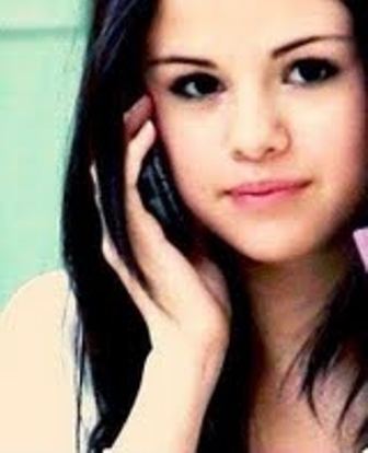 selena-cutie-selena-gomez-13597594-336-414[1] - poze