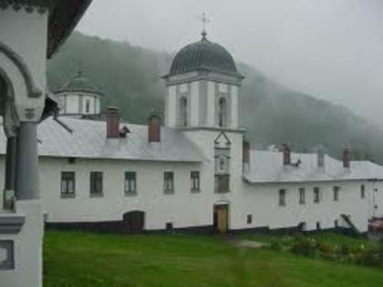 Manastirea Frasinei 3 - Biserici si Manastiri din Romania
