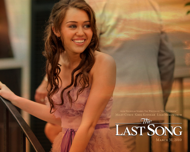 Miley_Cyrus_in_The_Last_Song_Wallpaper_2_1024 - miley cyrus si hannah montana