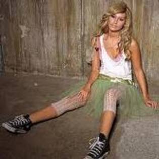 imagesCA8OJ8DZ - ashley