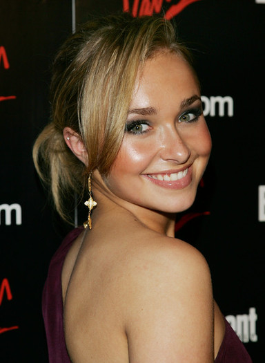 Hayden+Panettiere+Updos+Messy+Updo+1tVREkyqaQLl