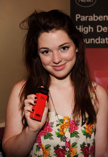 Jennifer+Stone+DPA+Gift+Lounge+Day+Three+Urbz0Q_Bg-Tl