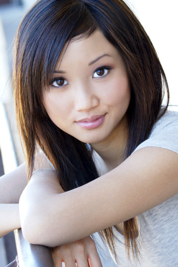 Brenda Song - cantarete si cantareti 1