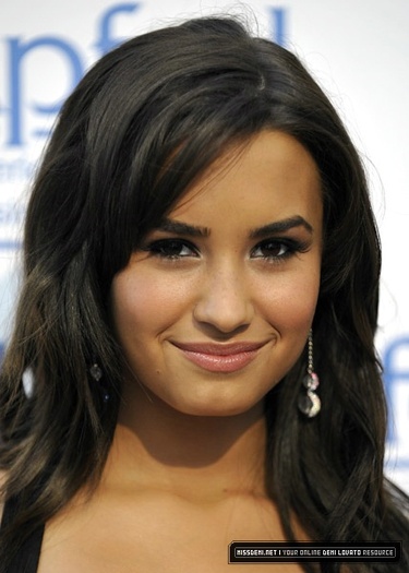 Demi Lovato - cantarete si cantareti 1