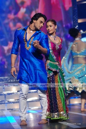 star-plus-presents-azaadi-live-8-mastione - Bidaai