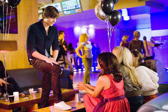 17 Again (19)