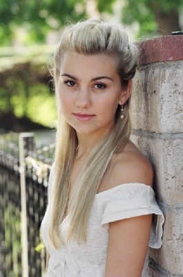 Chelsea Staub (49)