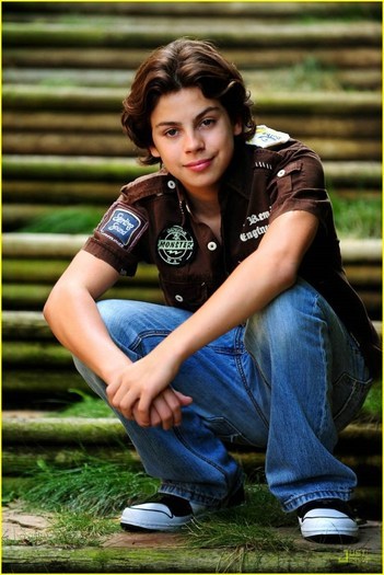 Jake T Austin (26)