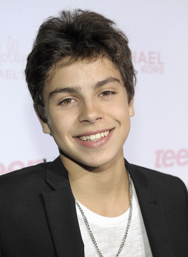 Jake T Austin (31) - Jake T Austin