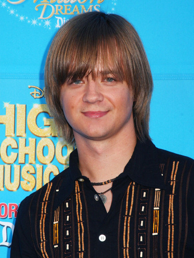 Jason Earles (15)