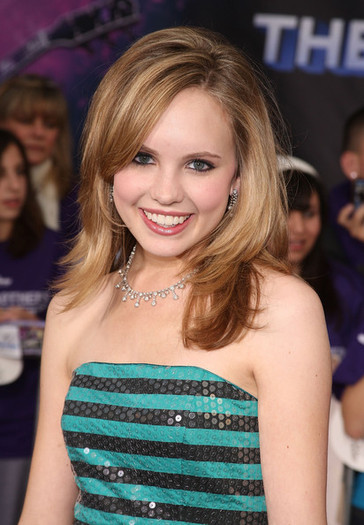 Meaghan Martin (38)