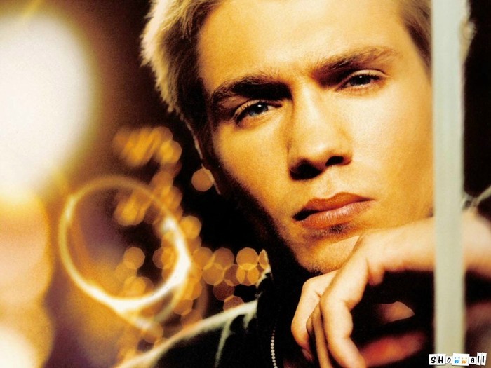 Chad Michael Murray (18)