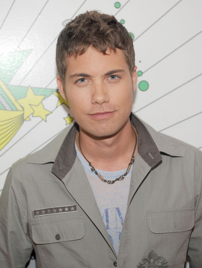 Drew Seeley (22)