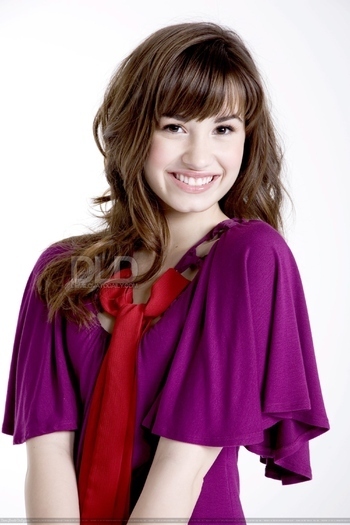 Demi Lovato (75)