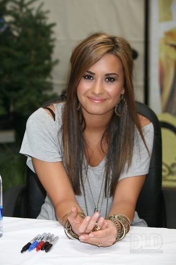 Demi Lovato (213)