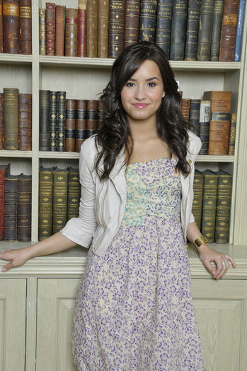 Demi Lovato (235)