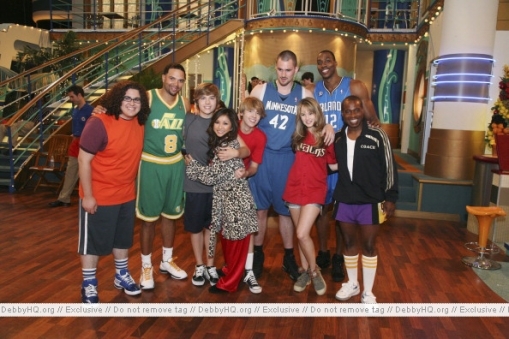 normal_02 - The Suite Life on Deck 2008-2010 - Season 3 - Episode - 17 - 19 - Twister - Kettle