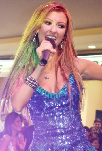 Andreea Balan - Fani Andreea Balan