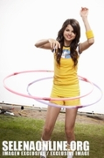 3(1) - Selena Gomez-sedinta photo3