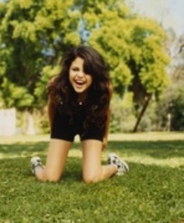 11403703_KTVLGKPLE - Selena Gomez-sedinta photo7