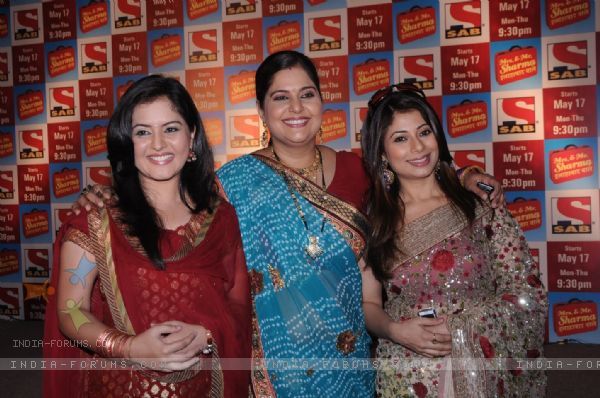 65155-akruti-singh-as-raagini-sharma-vandana-pathak-and-malini-kapoor