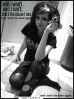 23563241_TUZWFHZMK - emo girl