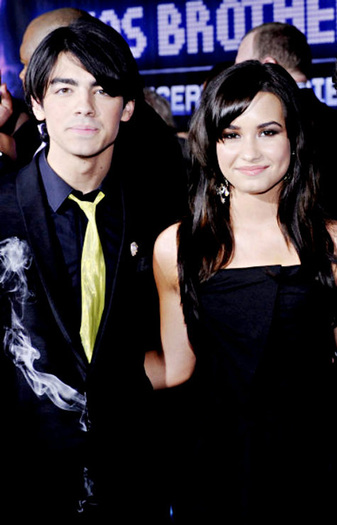 Demi and Joe - demi si joe