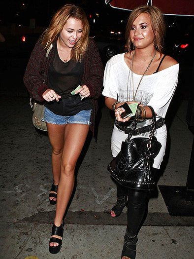 Demi and Miley (14) - Demi and Miley