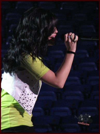 Demi (9) - Demi in concert