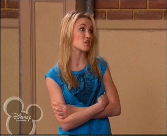 Lilly:oh..atunci se pare ca vei pica la sport