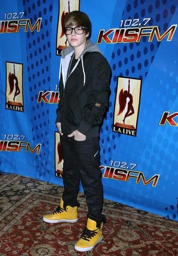 justin-bieber-430231l