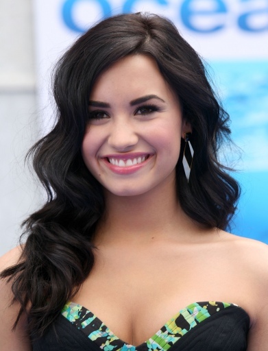 Demi (6)