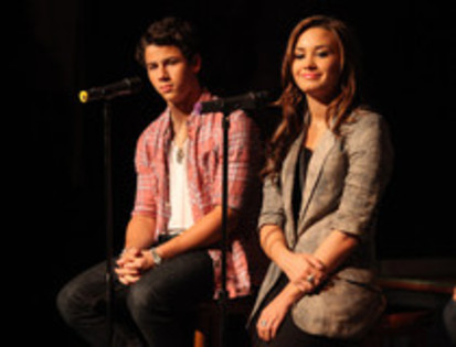 Demmy and nick - Demi Lovato