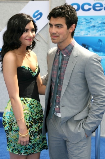 Demi & Joe (11)