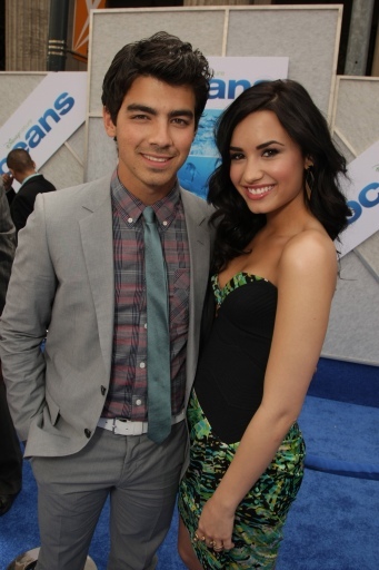 Demi & Joe (13)