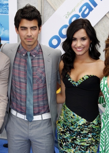 Demi & Joe (17)