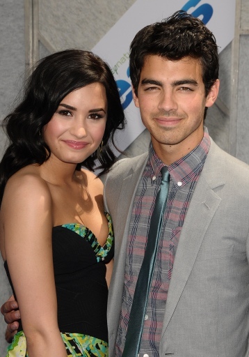 Demi & Joe (18)
