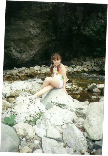 eu pe pietre - poze cu mine