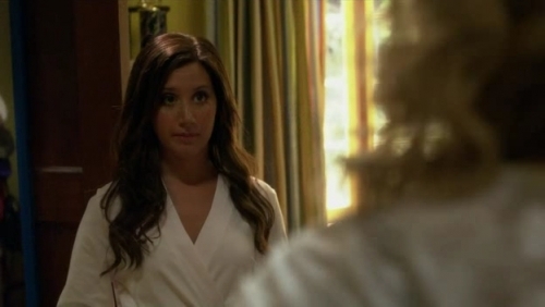 Ashley Tisdale (2)