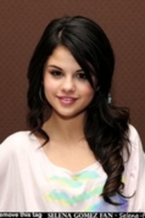 20499681_KIVPLGDVE - Selena Gomez-sedinta photo38