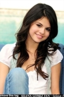 20519634_ZQFXQLISU - Selena Gomez-sedinta photo40