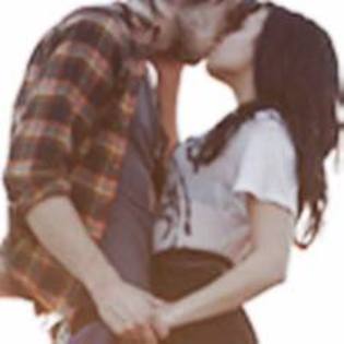 ....... - OoO-Demi kissing
