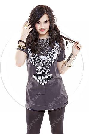 Demi (10)